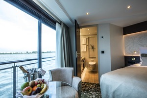 Stern Superior Suite - Diamond Deck